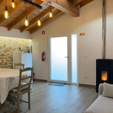 Hébergement de vacances Casinha Do Palheiro T1-casinhas De Tras Eiras *