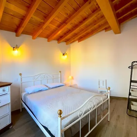 Ferienhaus Casinha Do Palheiro T1-casinhas De Tras Eiras