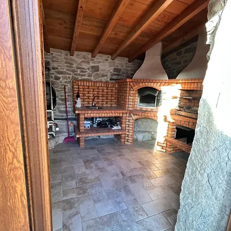 Casinha Do Palheiro T1-casinhas De Tras Eiras *