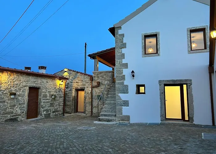 Casinha Do Palheiro T1-casinhas De Tras Eiras *